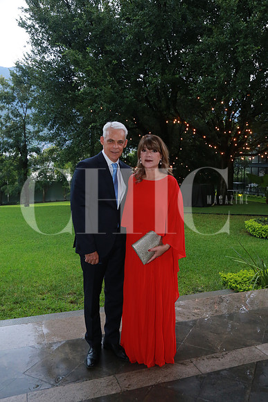Oscar Fernández y Beba de Fernández (2)