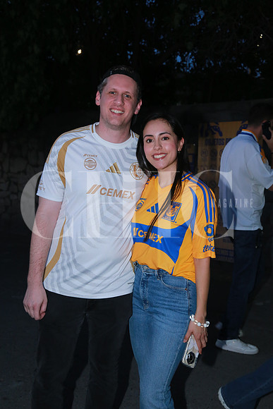 Edwin Garza y Valeria Álvarez