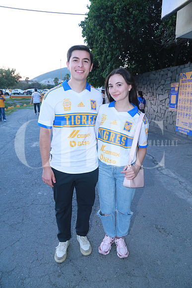 Paul Gutíerrez y Mariana Loya (2)