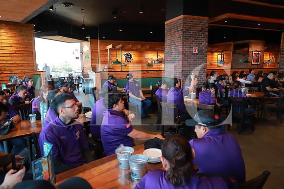 Texas Roadhouse Paseo La Fe 13