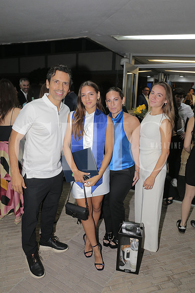Fernando Peña, Sofia Peña, Samantha Rendon e Isabella Peña 2