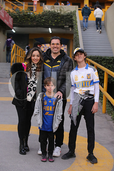 José Domene, Mary Pily Zapata, José Domene y Federico Domene  (2)