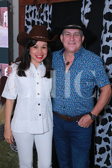 Esthela Arzola de Garza y Fernando Garza