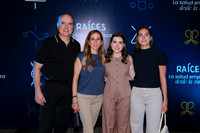 Adrián Rivera Gabriela Cebrian, Natalia Diaz y Paulina Rivera