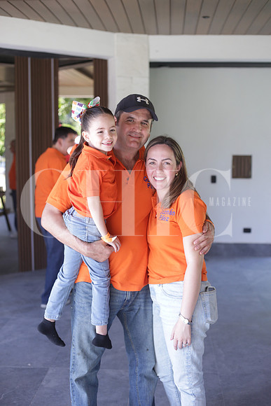 Luis Guzmán, Anet Wiliamson y Ana Isabel Guzmán 1