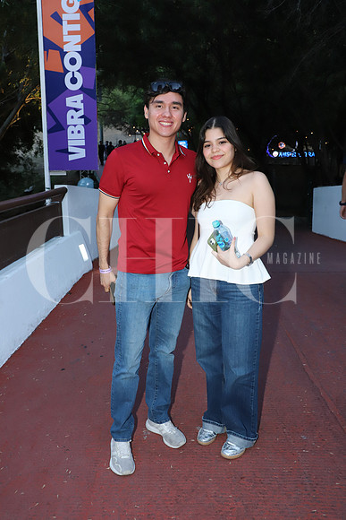 Diego Martinez y Regina Espinoza1