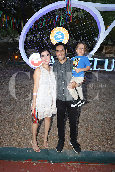 Magie Segura, Orlando Castañeda e Ian Castañeda 1