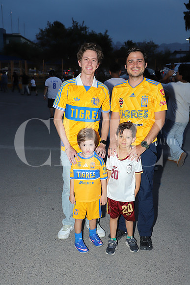 Diego Muñoz, Beto Cantú, Diego Muñoz y Roberto Cantú0