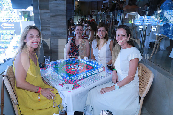 Analia García, Cristina Camargo, Marcela Valles y Claudia Lozano (2)