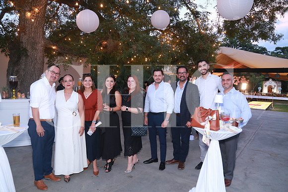 Iván Ceballos, Estefani Haza, Alexandra Martínez Lorena López, Perla García, Mauricio Magdaleno, Jorge Arizmendi, Cesar Salinas y Alfonso Molina