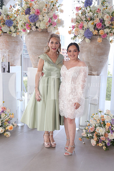 Aurora Díaz y Lizeth Flores 0