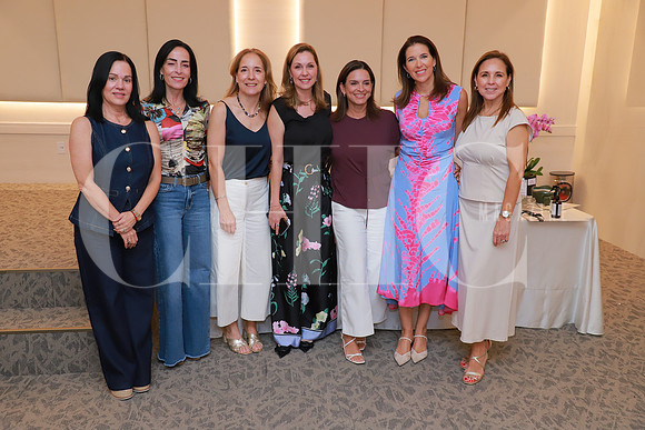 Sandra Gonzalez, Marisa de Safi, Carolina Drexel, Zandra Gamez, Caty Safi, Laura Garza y Lorena Medellin 4