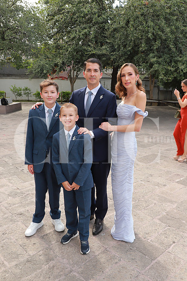 Marcelo Segovia, Marcelo Segovia, Eugenio Segovia y Romina Meyer 5
