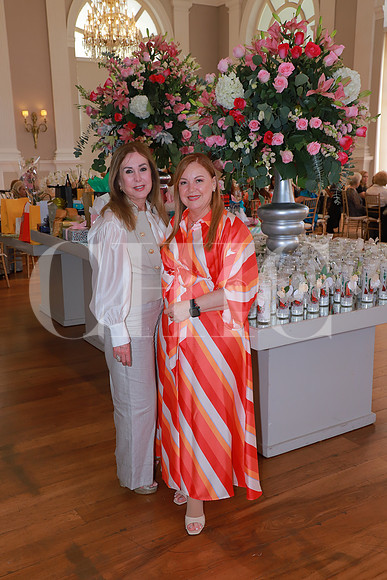 Nancy Montemayor y Norma Dávila