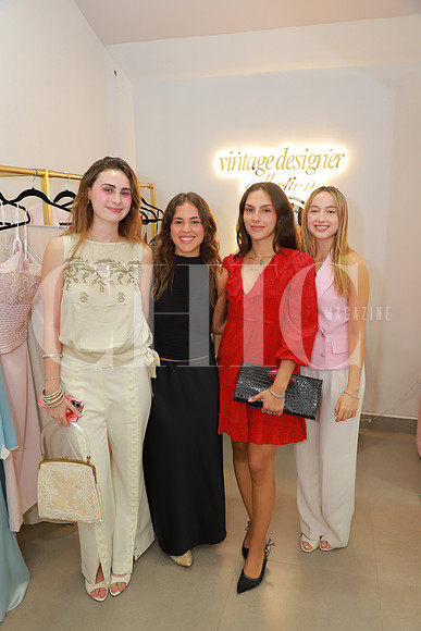 Constanza Lasheras, Romina Monroy, Marianne Fernandez y Vanessa Canavati 5