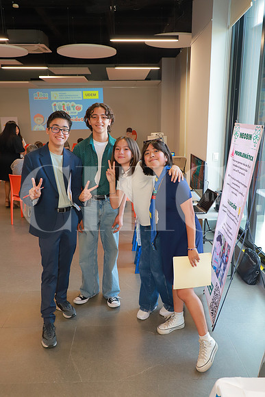 Alfonso Flores, Mariano Solis, Jimena Vega y Sofia Villegas 2