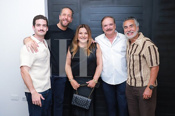 Roro E Chavez, Bernardo Fernandez, Griselda Segovia, Felipe Neri y Nayo Escobar 3