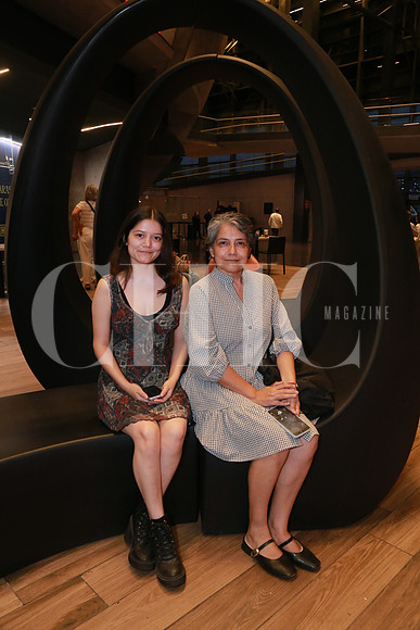 Victpria Elizabeth Frias y Teresa Frias