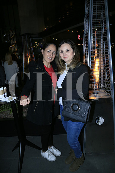 Yessenia de la Cruz y Lorena Garza