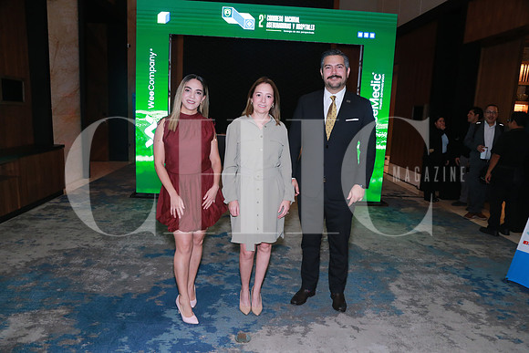 Carolina Morales, Maricarmen Martínez y Alejandro Rodríguez (2)