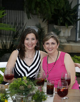 Laura González y Mayra Arreola