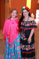 Delia Salinas y Brenda Vera