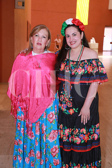 Delia Salinas y Brenda Vera