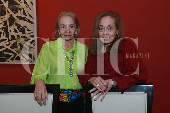 Esperanza Tijerina y Graciela González de Ortiz (2)