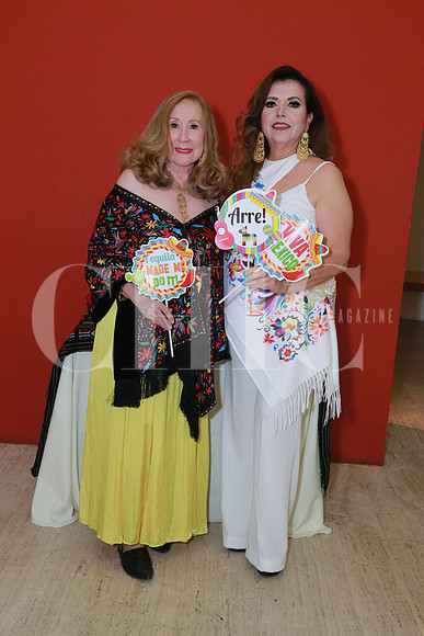 Yolanda De la Garza y Mirthala Hauger (2)