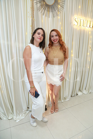 Ximena Estrada y Aracely Martínez (2)