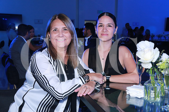 Ana Tamez y Xiomara Hinostroza (2)
