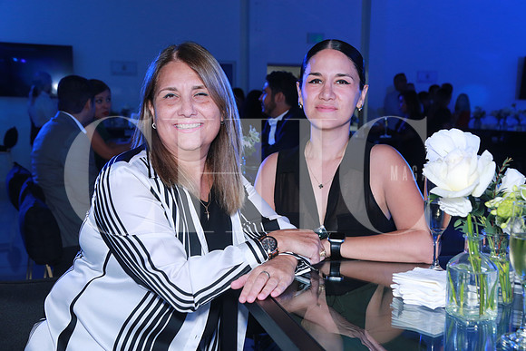 Ana Tamez y Xiomara Hinostroza
