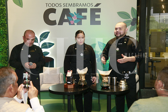 Abraham Hernández, Monserrat Sánchez y Víctor Padilla (3)