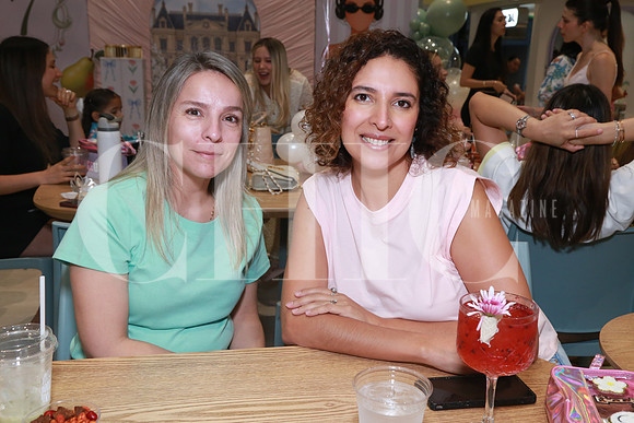Elisa Elguezabal y Eva Galaz (3)