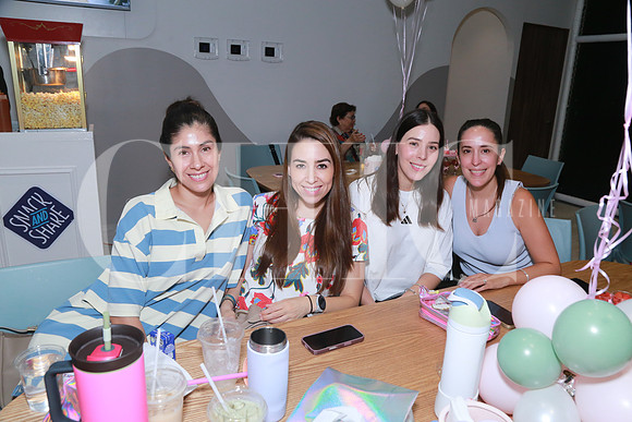 Jessica Solis, Samantha Leal, María José Moreno y Roberta Limeli (2)