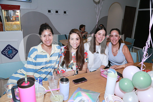 Jessica Solis, Samantha Leal, María José Moreno y Roberta Limeli (3)