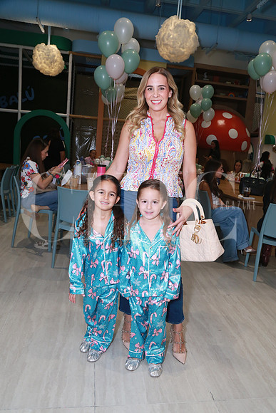 Mily Guedea, Isabela Guerrero y Loreta Guerrero (2)
