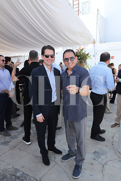 Jesús Dionisio González y Ernesto Chavana1