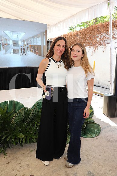 Gabriela Garza y Gaby González