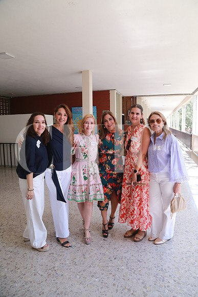 Mariela Urrutia, Vero Colsa, Claudia Tapia, Beba Guerra, Priscila Herrera y Cristina Nuño (2)