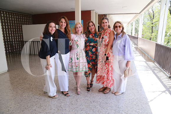 Mariela Urrutia, Vero Colsa, Claudia Tapia, Beba Guerra, Priscila Herrera y Cristina Nuño