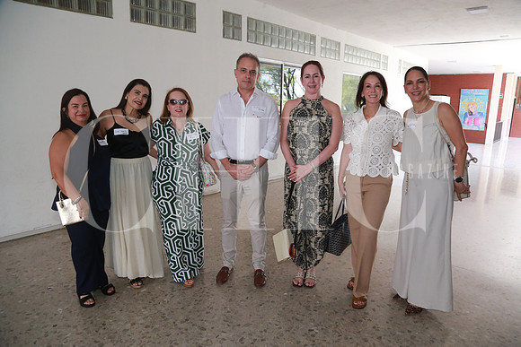 Zulema Morales, Cristina Castillo, Cristina Vargas, Guillermo Quintana, Ane López Barro, Sofia Isaguirre y Marcela Martínez