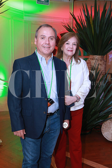Gabriel Zubieta y Landa y Lourdes Corona