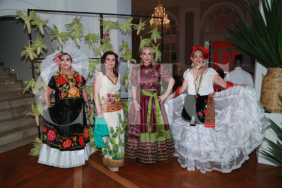 Mirthala Hauger, Marisela Guzmán, Lurdes González y Carmen Herrera