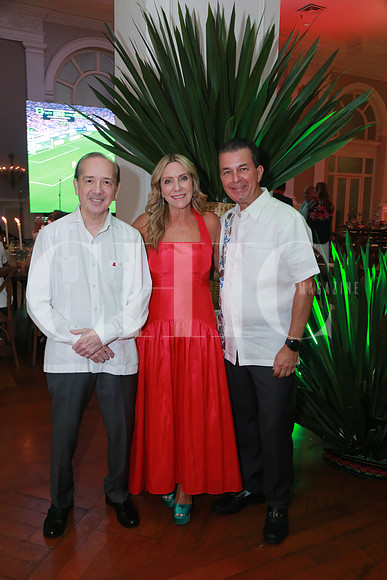 Pablo Mejia, Dora Pérez de Lozano y Gonzalo Lozano (3)
