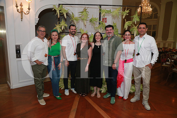 Ubaldo Garza, Oralia Tovar, Rogelio Segovia, Erika Dorado, Esperanza Lavin, Alfonso Gasperin, Elsa Reynoso y Jaime Guerrero (2)