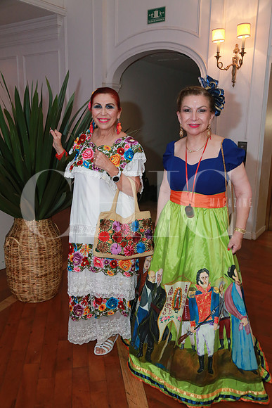 Paty García y María Esther González