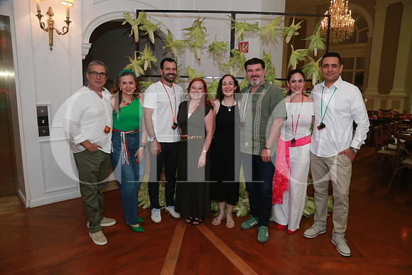 Ubaldo Garza, Oralia Tovar, Rogelio Segovia, Erika Dorado, Esperanza Lavin, Alfonso Gasperin, Elsa Reynoso y Jaime Guerrero