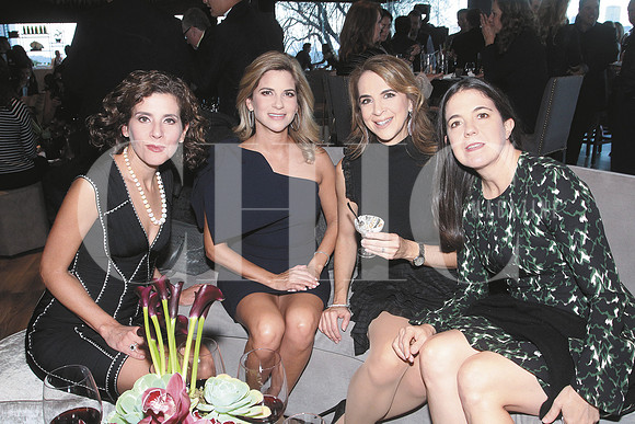 Claudia Yarte de Fernandez, Maqui Reyes de Garza,Carmen Garza T de Salinas y Alejandra Clariond