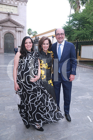 Luly Montaño, Luly Ravizé de Montalño y Carlos Montaño